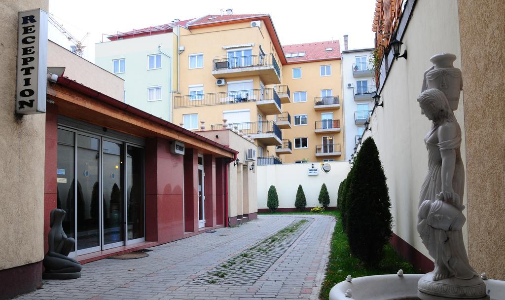 Hotel Chesscom Budapeszt Zewnętrze zdjęcie
